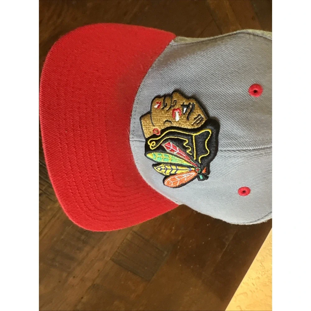 Chicago Blackhawks Hat Cap Zephyr Gray Red Flat‎ Brim Snapback Embroidered